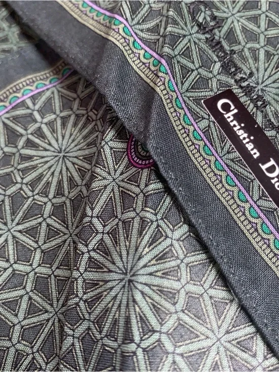 Christian Dior Green Geometric Handkerchief - Picture 14 of 17